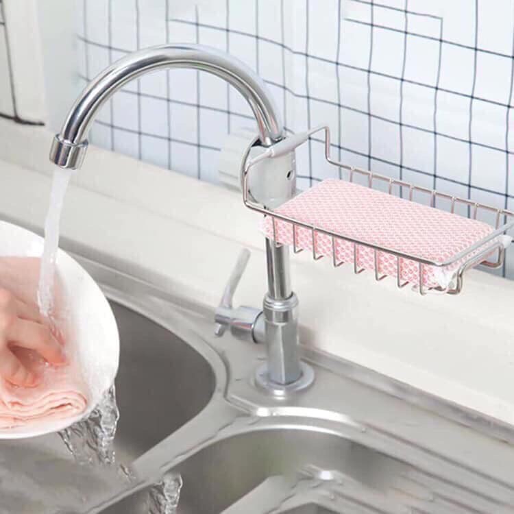 Giá inox để búi rửa bát kẹp vòi nước