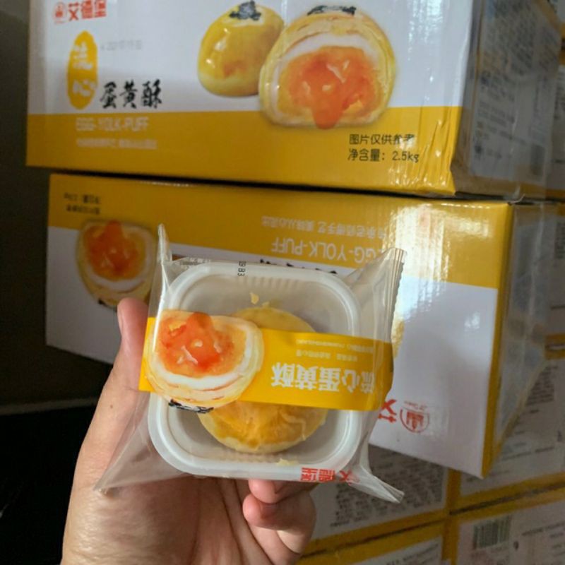 Bánh trứng muối ngàn lớp tan chảy1 chiếc