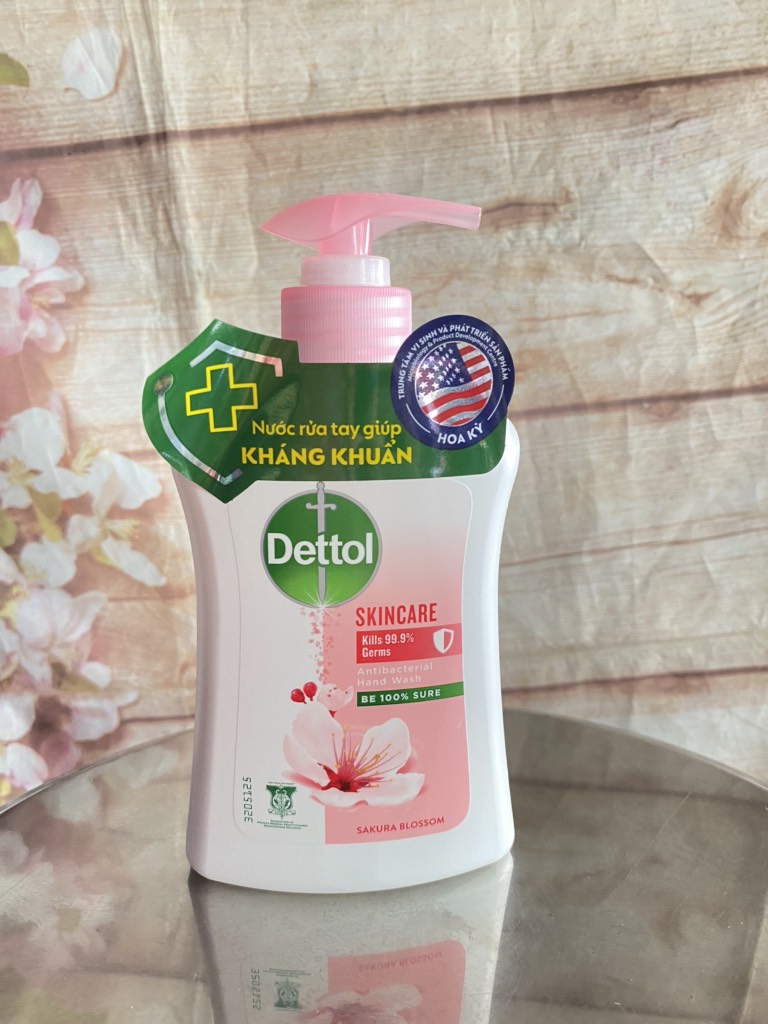 Nước rửa tay Dettol kháng khuẩn chăm sóc da - Chai 250g