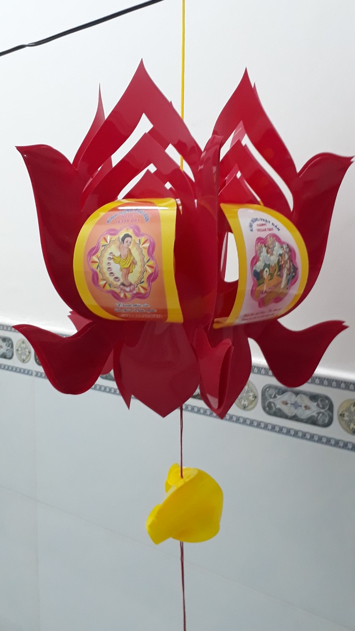 [HCM]Lồng đèn nhựa  Phật đản ( size Trung)