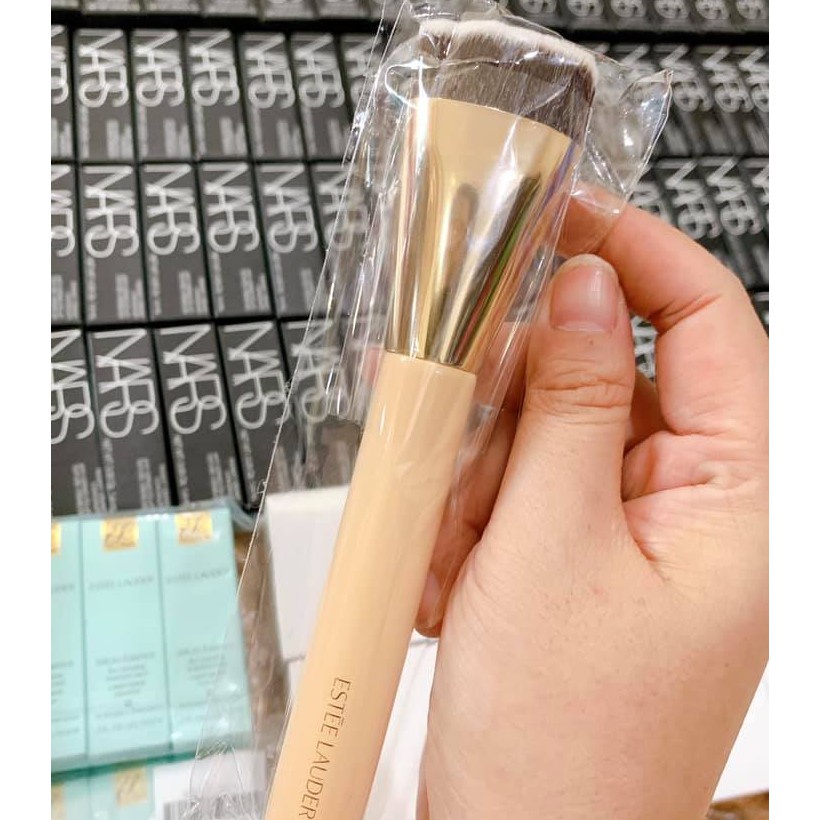 Cọ tán kem nền estee lauder