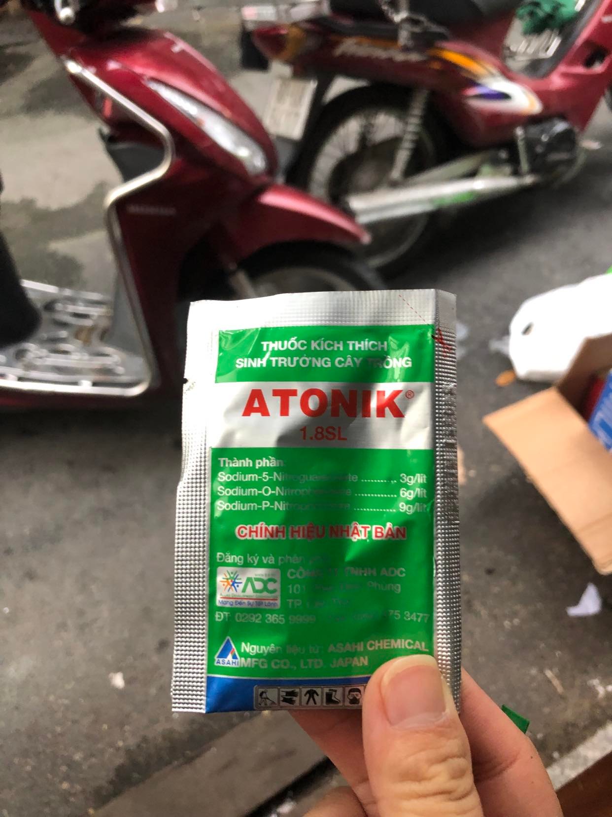 Phân bón kích thích ra rễ, ra lá trên hoa lan, hoa hồng, rau sạch - Atonik Nhật Bản