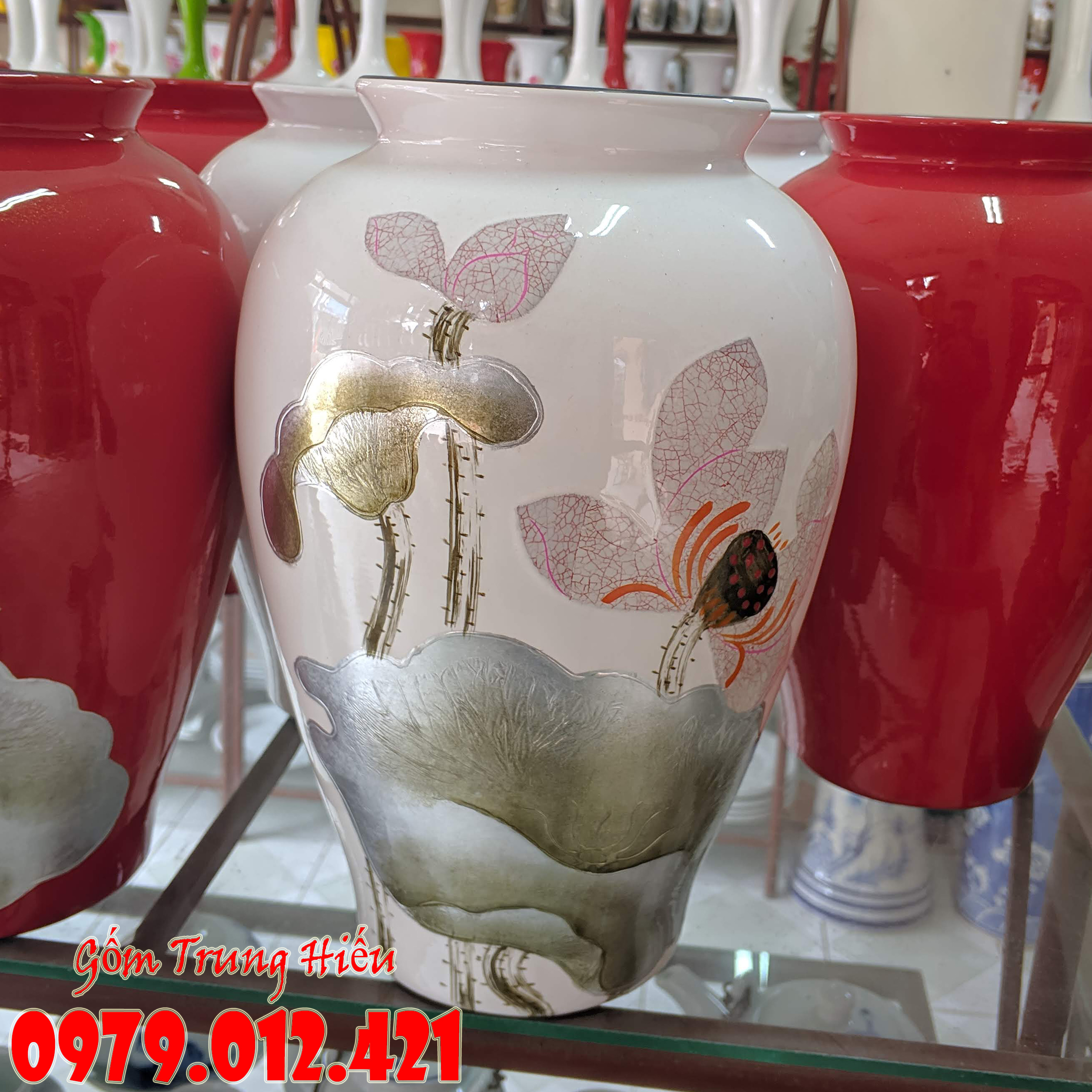 Bình hoa gốm Bát Tràng khảm hoa sen cao 27cm