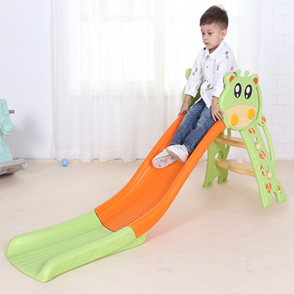SỈ CẦU TRƯỢT CHO BÉ MÀU CAM CÓ TẶNG BÓNG VÀ RỔ
