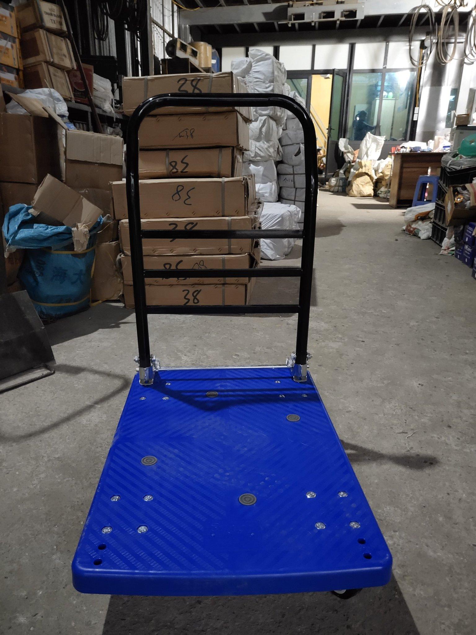 Xe đẩy hàng 4 bánh đế nhựa tải trọng 300kg