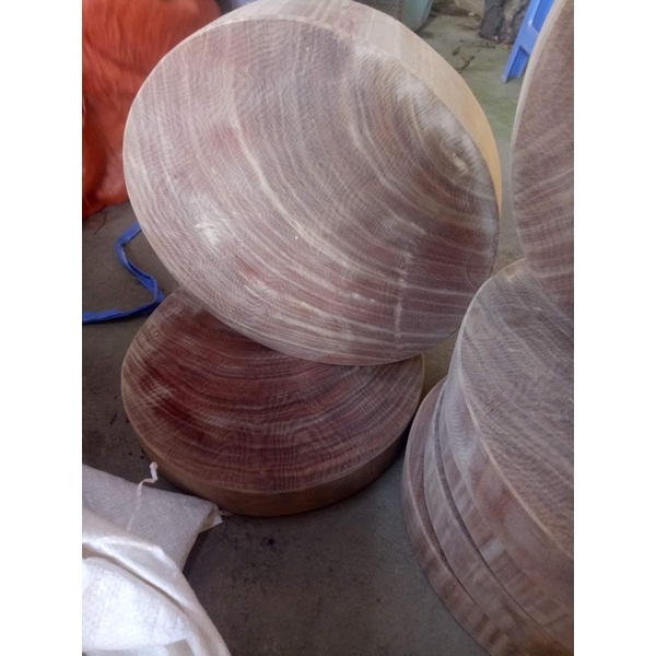 Thớt nghiến tây bắc d40 giá 550k
