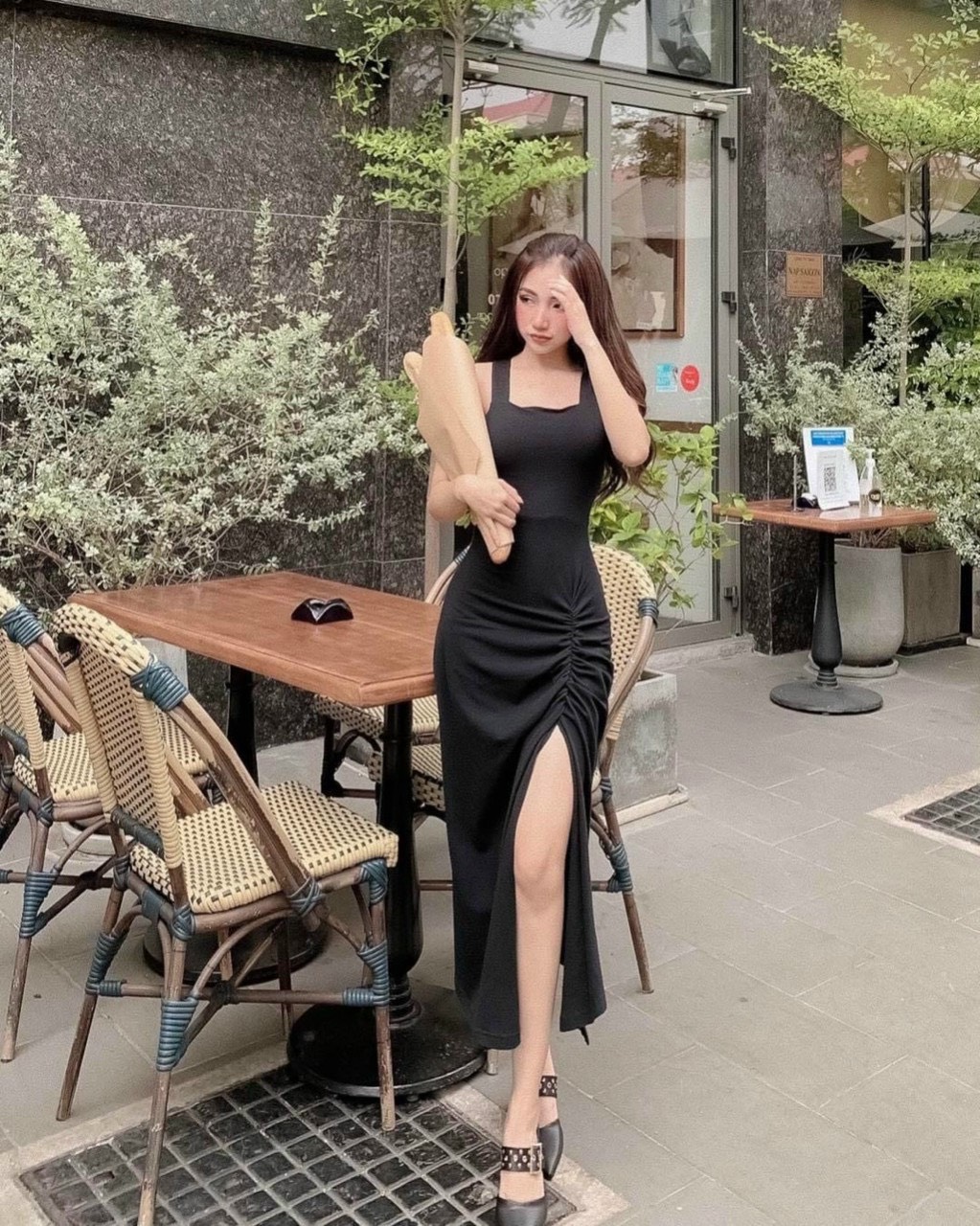 Đầm ôm body hai dây chéo lưng nhún hông xẻ đùi sexy tôn dáng cho các nàng, đầm ôm body cổ vuông 2 dây xẻ tà gợi cảm, đầm đi chơi dạo phố dự tiệc hai dây ôm body siêu xinh