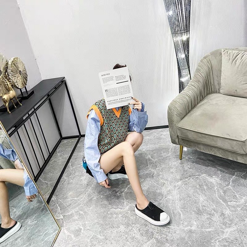 Giày sục quai chéo hót hit
