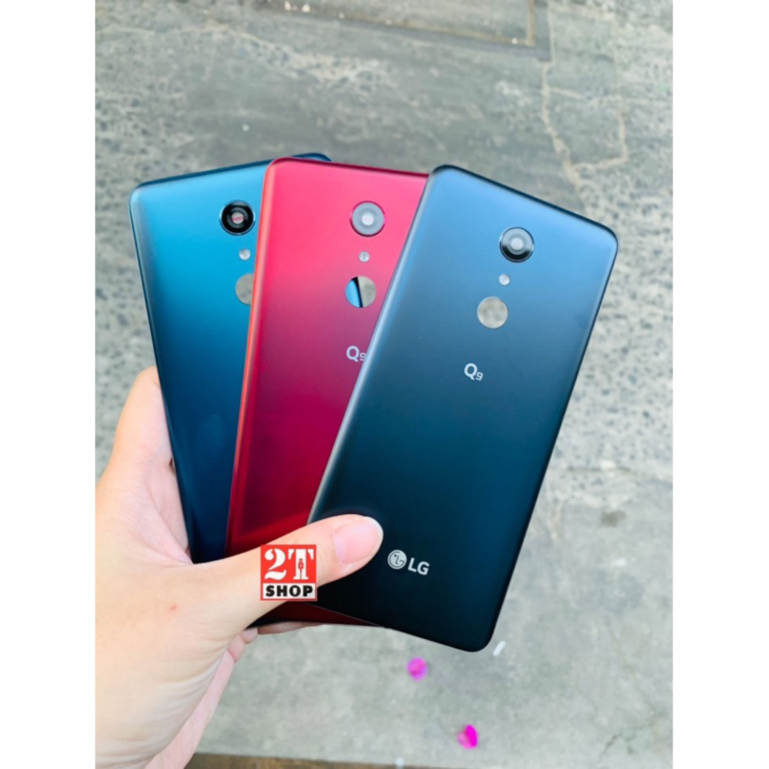 Nắp lưng lg q9, có cụm kính camera, không kèm vân tay