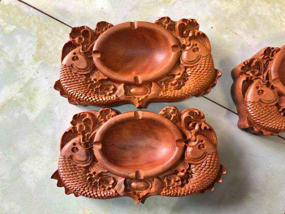 Gạt tàn song ngư gỗ hương