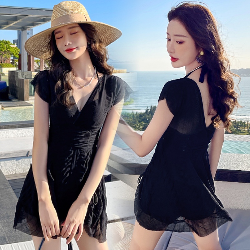 Đồ bơi nữ dạng váy kín đáo giấu bụng che khuyết điểm