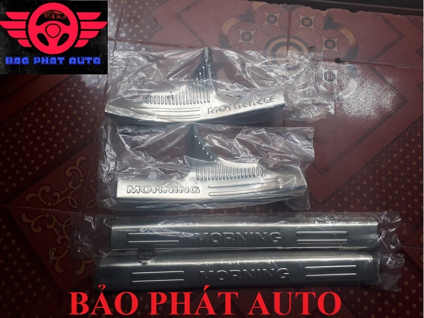 Bộ 4 ốp bậc giẫm trong inox xe kia morning đời 2012 đến 2021.