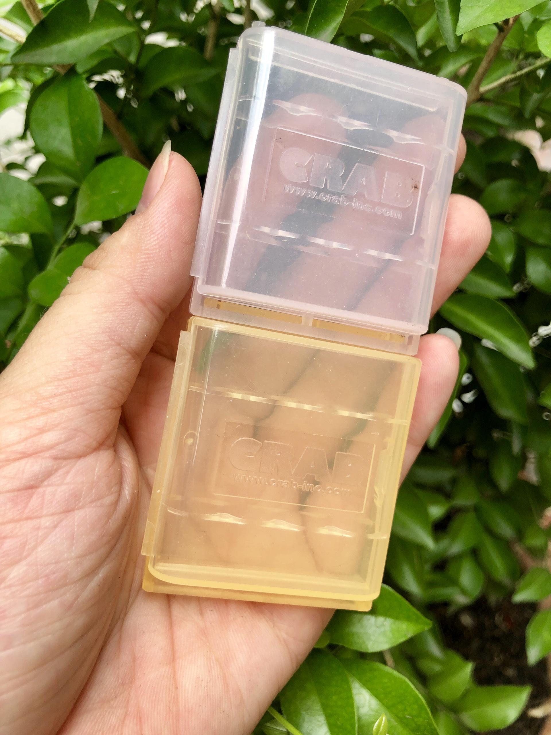 Hộp nhựa đựng pin aa