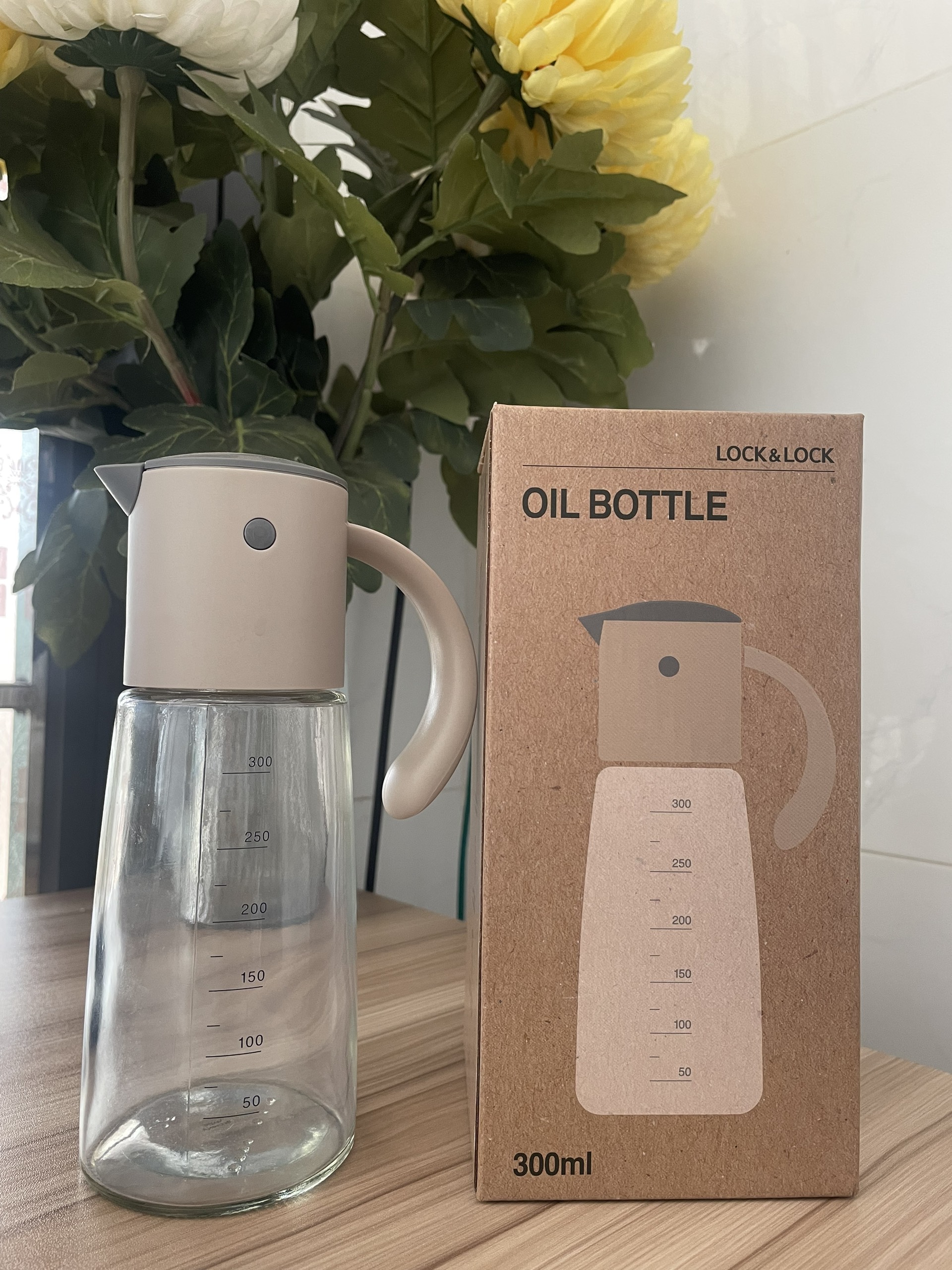 Bình rót dầu lock&lock bird oil bottle llg706 300ml nắp tự động đóng mở, có chia vạch