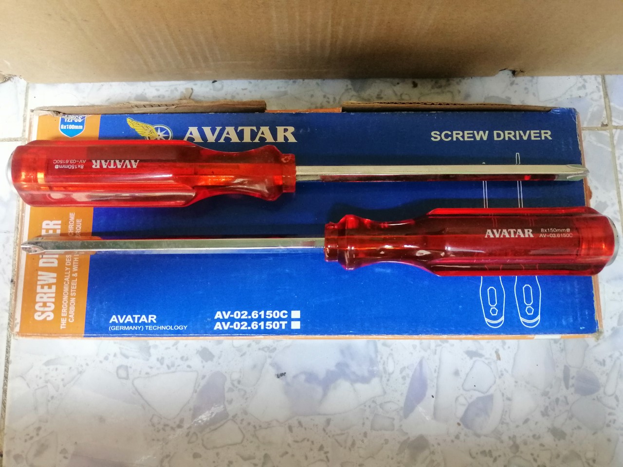 Tô vít đóng 8mm dài 280mm cán trong cách điện Avatar