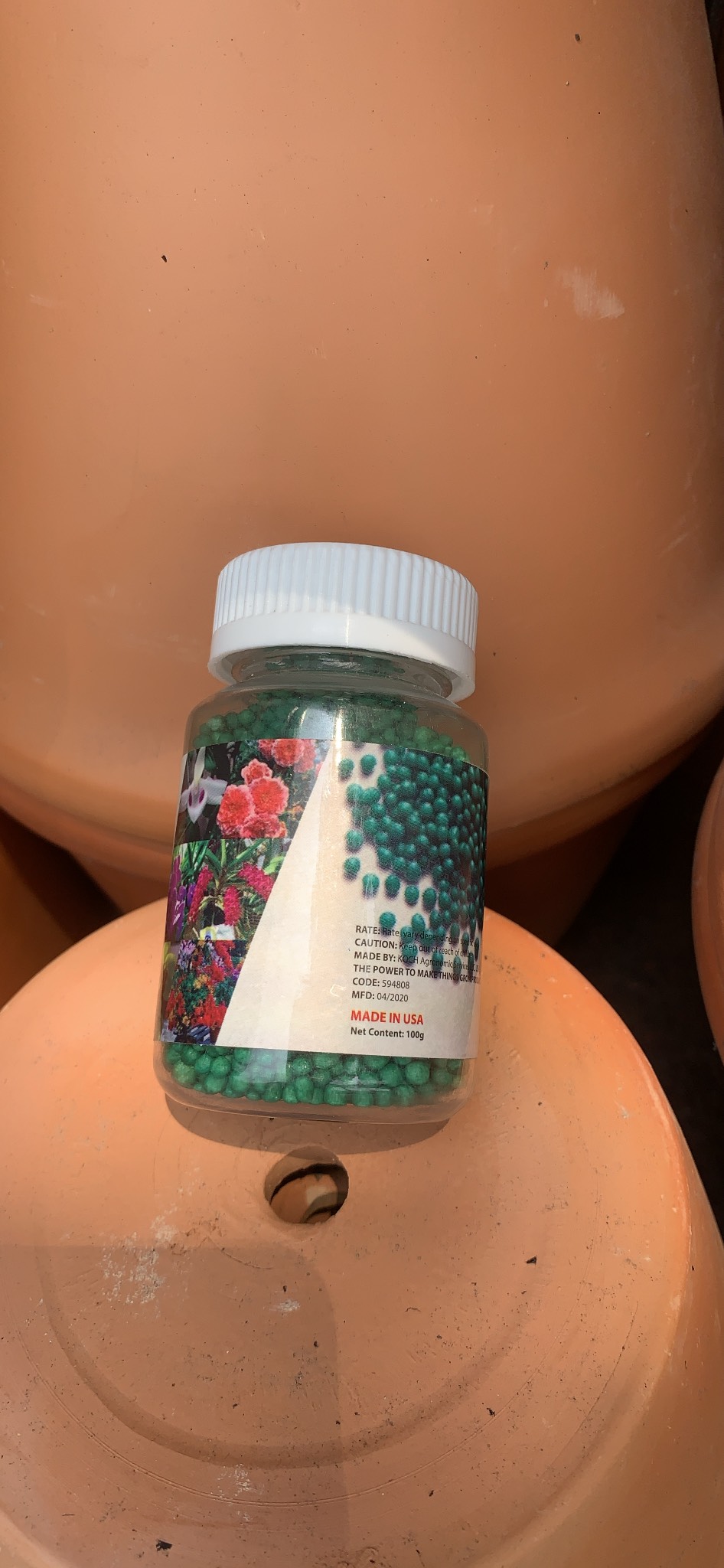 Phân bón tan chậm polyon 16-6-12 , phân xanh mỹ lọ 100gr