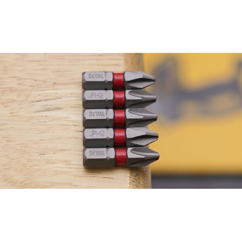 Combo 5 Mũi Vít Dewalt PH2 Dài 2.5cm  Xám Đỏ Chuyên Dùng Cho Việc Bắn Vít, Thiết Kế Nhỏ Gọn, Ứng Dụng Linh Hoạt, Chống Mài Mòn Cao .