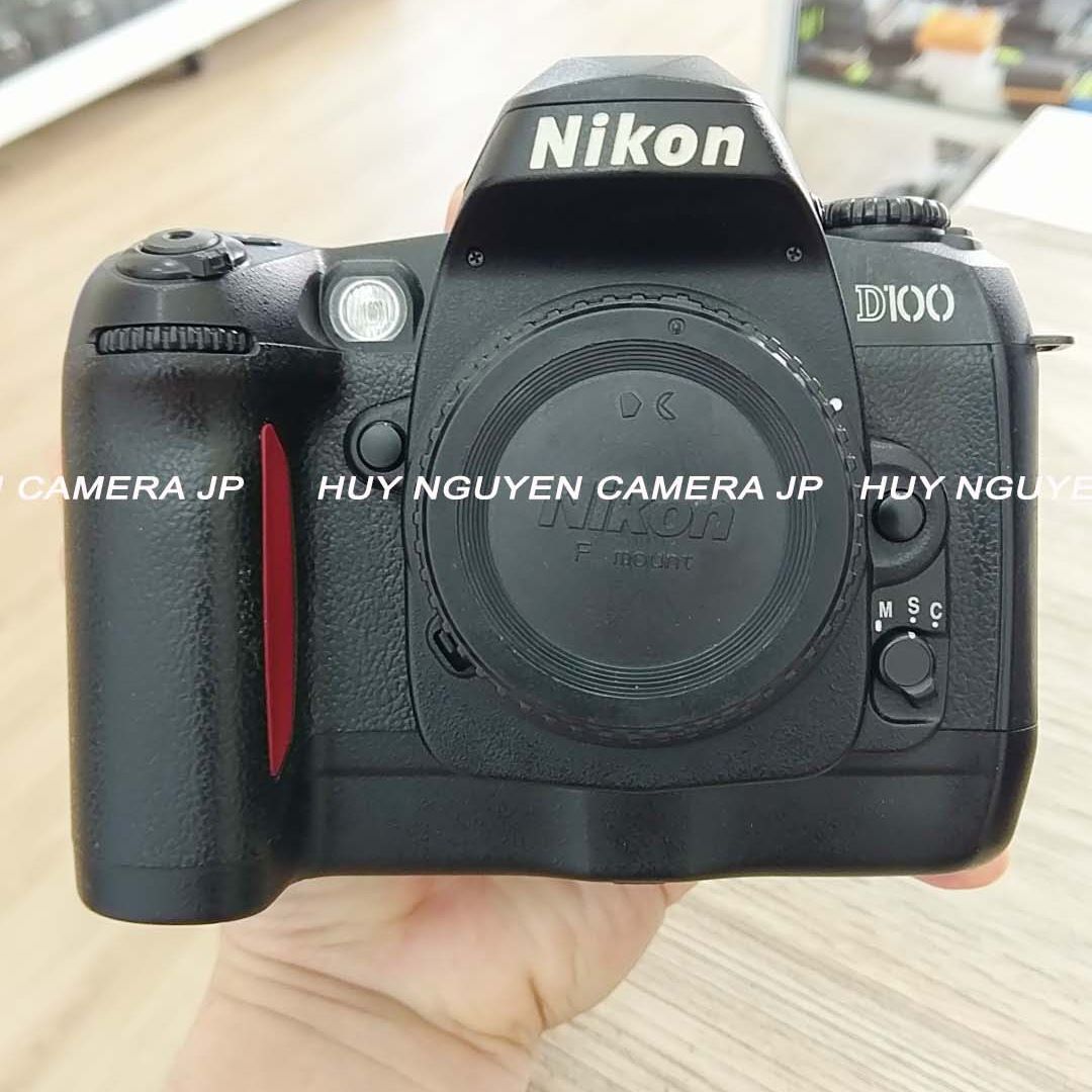 Máy ảnh nikon d100 đẹp 99% như mới tặng lens 28 80 af lấy nét tự động.