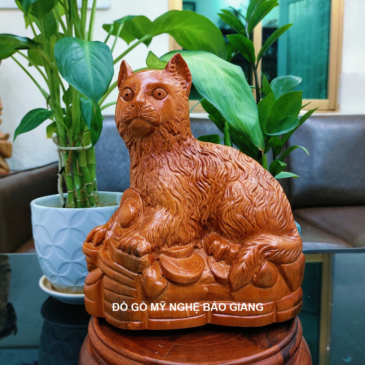 Tượng con mèo bằng gỗ hương