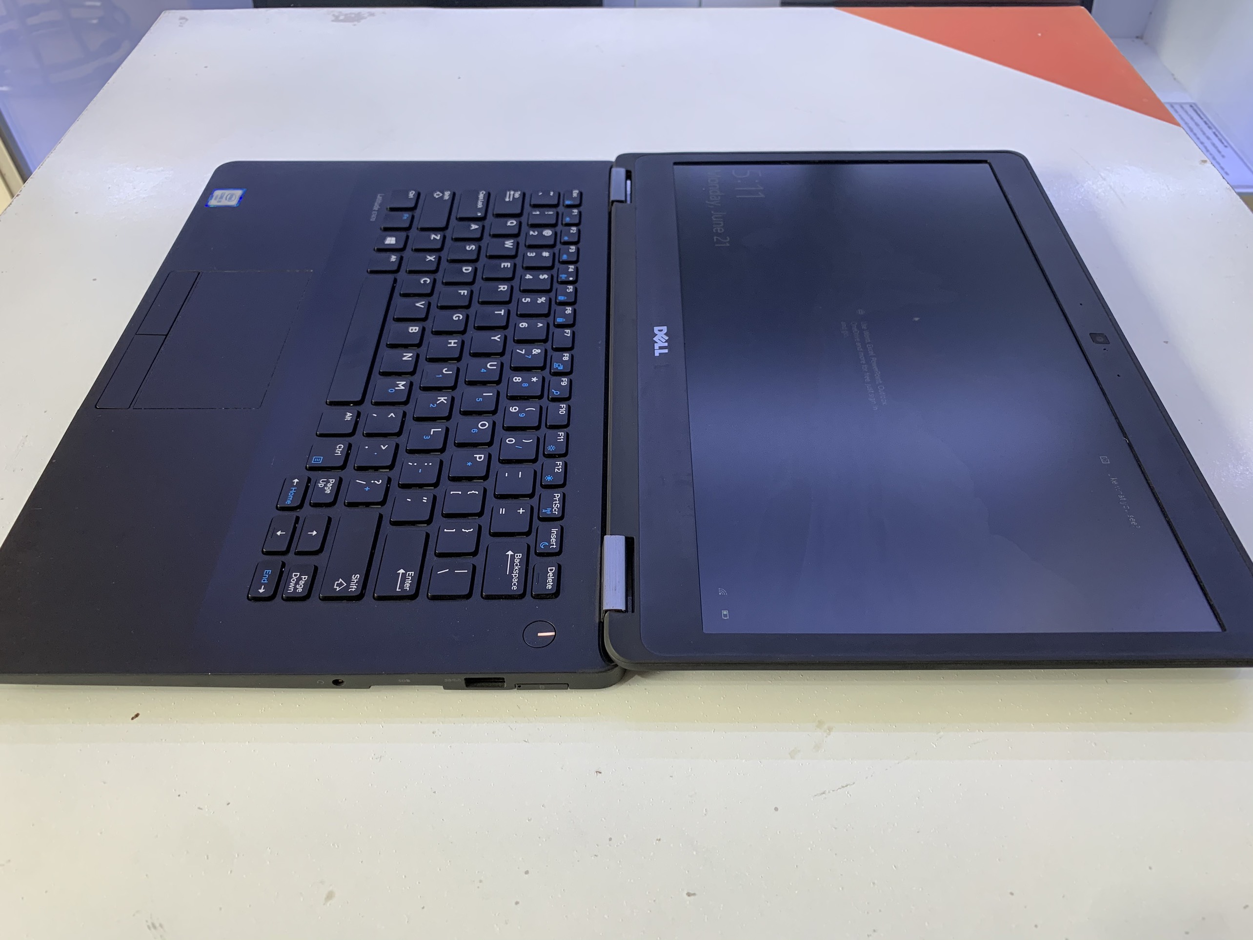 Laptop Dell Latitude E5450 Core i5-5300u  Ram 8gb  SSD 256Gb 14 inch  Magie Cacbon- Hàng Xách Tay Mỹ