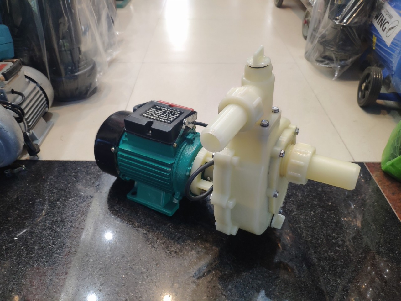 MÁY BƠM HOÁ CHẤT NƯỚC BIỂN TỰ MỒI 750W 32FS-11Z