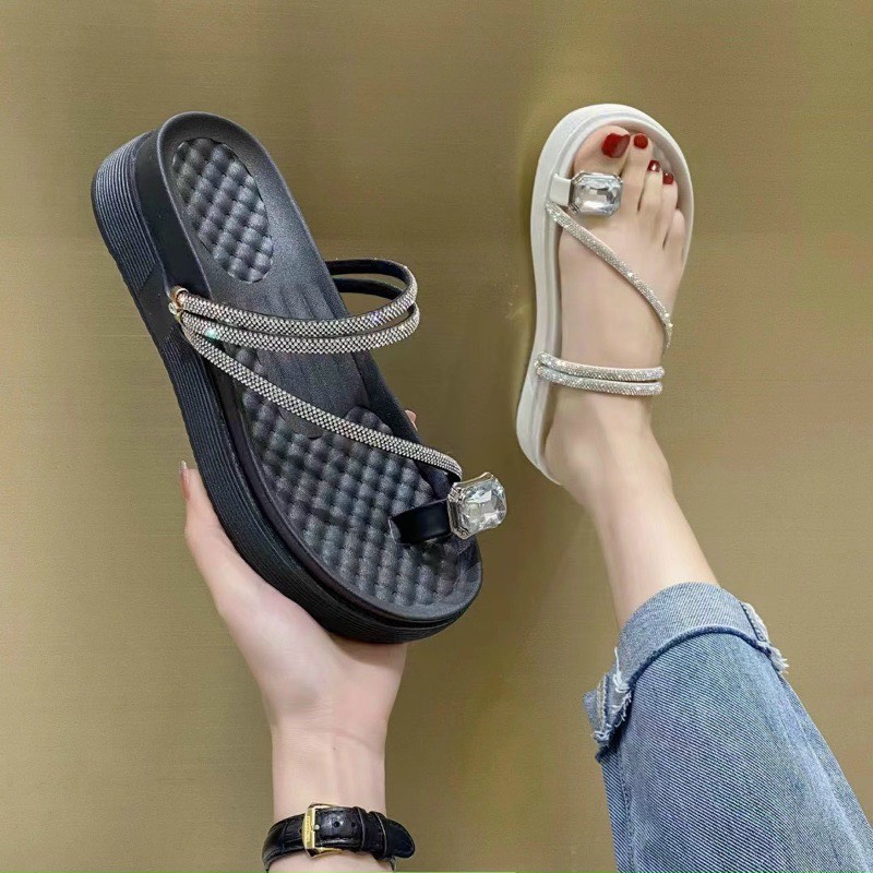 Dép sandal xỏ ngón đế bánh mì quai đính đá, mặt đá vuông sang chảnh