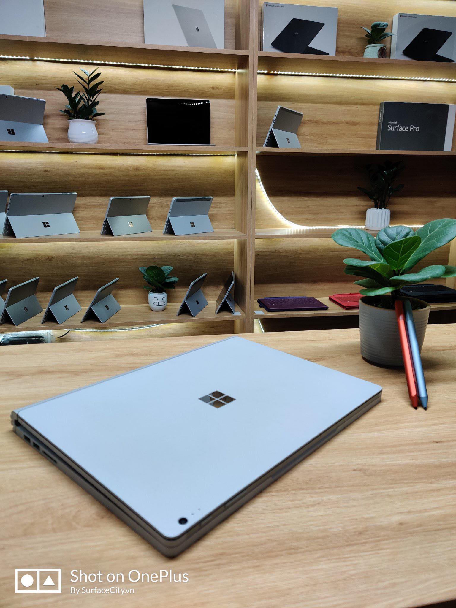 Surfacecity||microsoft surface book 2 15 inch i7/16gb/512gb/gtx 1060