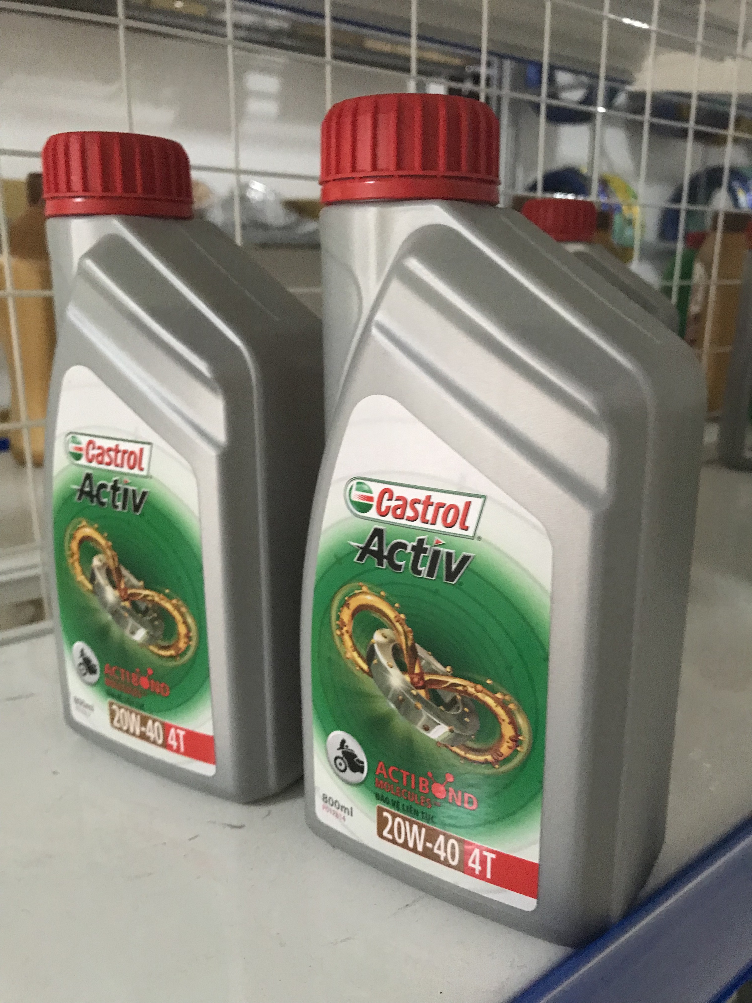 Combo 2 Chai Nhớt Castrol Activ 4T 20W40 Công Thức Mới 800lít
