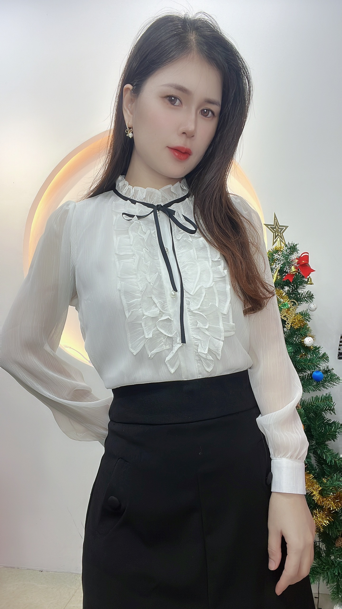 An40 - áo kiểu công sở bèo kèm nơ đen