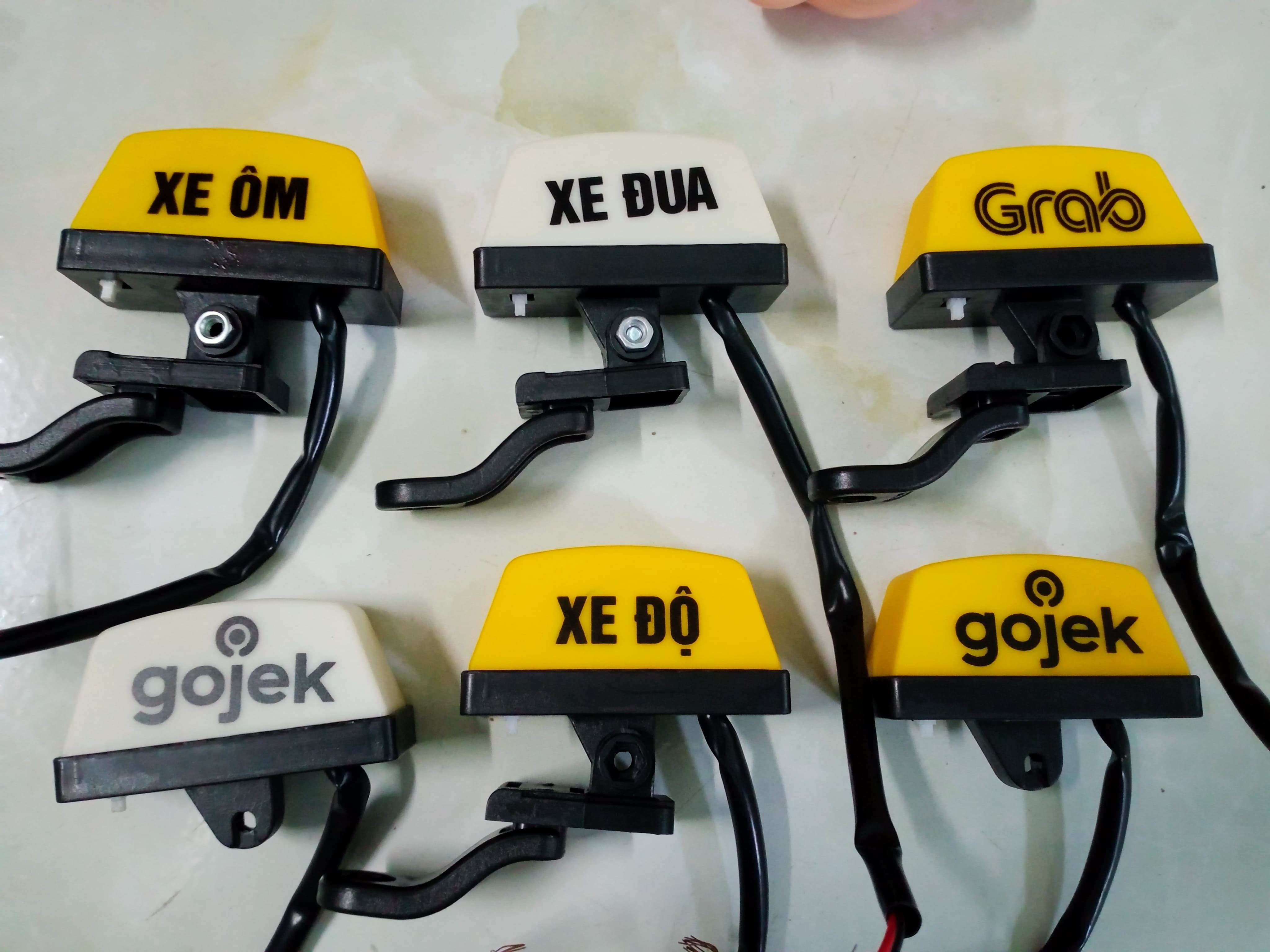 Đèn logo Grap,Taxi,Xe ôm.gắng chân gương gắng các dòng xe máy-oto.
