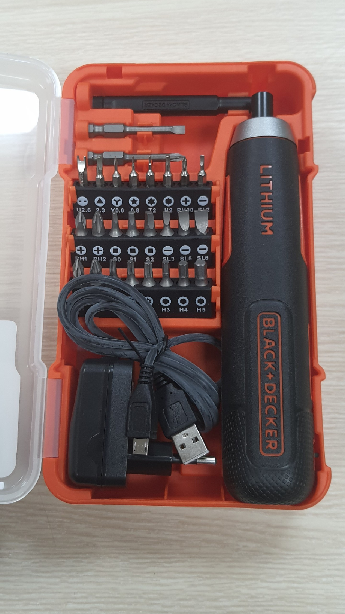 Máy vặn vít pin BD40K27 BLACK&DECKER