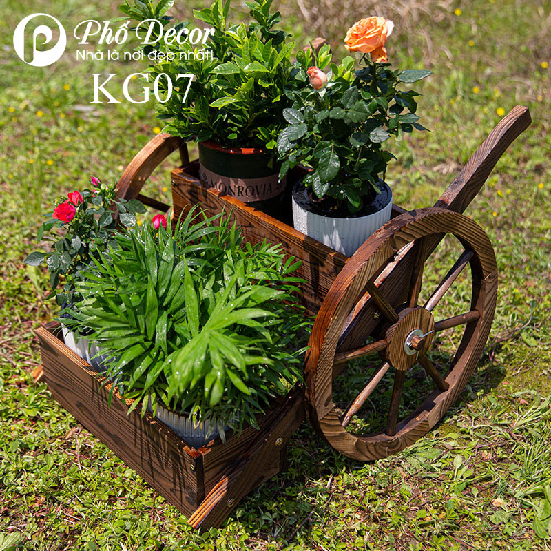 Kệ để chậu hoa cây cảnh ngoài trời 2 tầng kiểu dáng xe đẩy có thể đặt được nhiều loại chậu cây khác nhau kệ trồng cây ngoài trời bằng gỗ thông cao cấp - kệ gỗ Keria KG07
