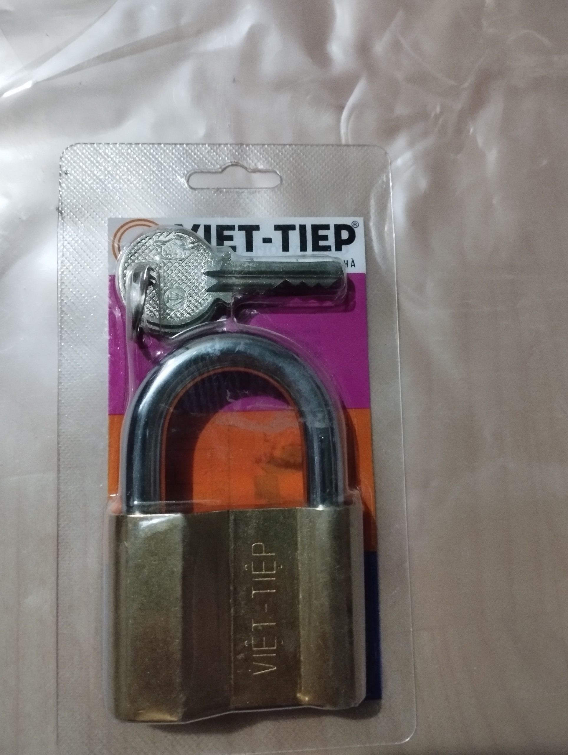 Ổ khóa cửa việt tiệp đồng thau 6 phân kích thước 83x58 ống phi 10mm chính hãng