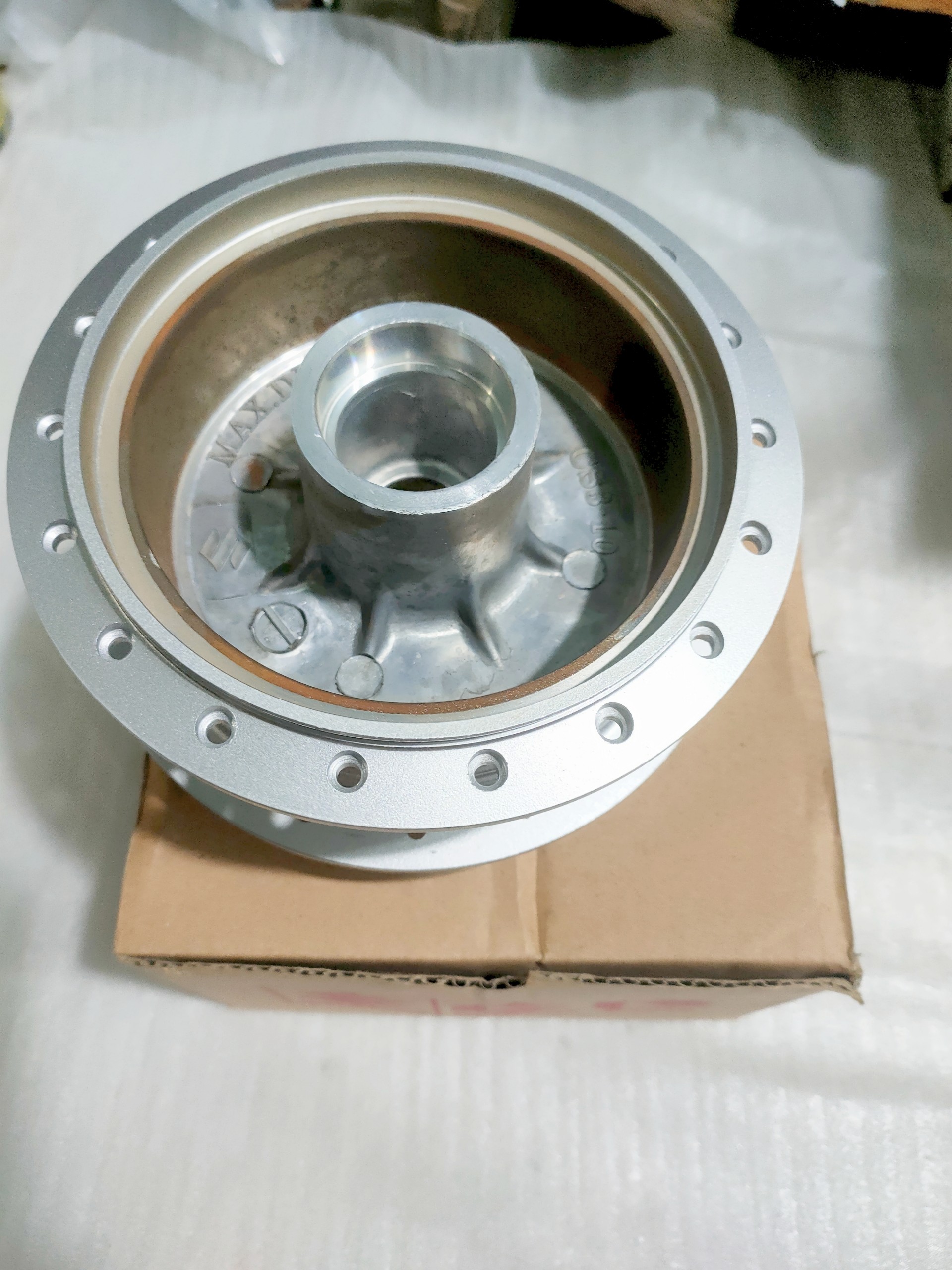 Đùm sau cho suzuki Viva 110/Smash revo/Su XiPo