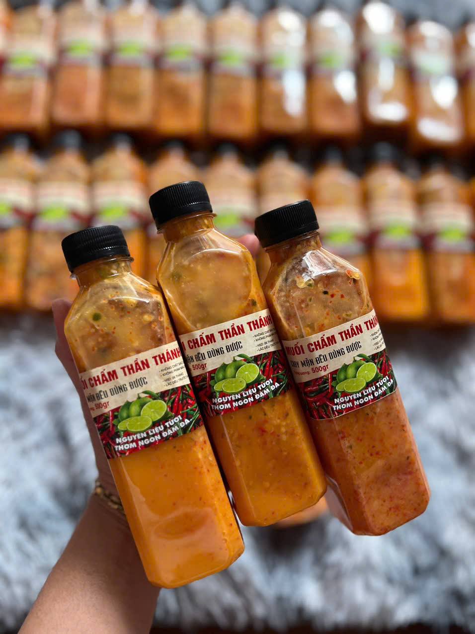 Muối châm thần thánh ớt đỏ - chai 300ml