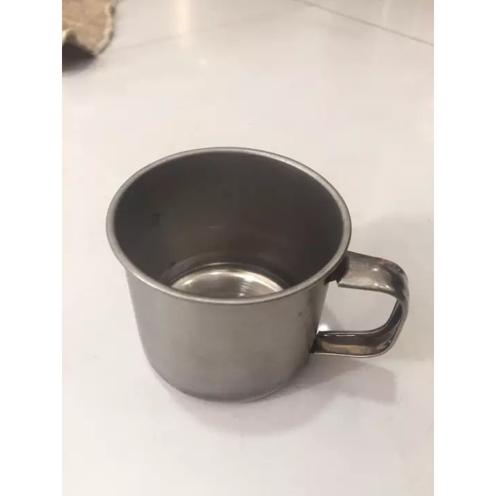 Ly inox có quai uống nước. Ca làm đá có quai bằng inox/ Dung tích 200ml - Chất liệu inox  đảm bảo an toàn cho sức khỏe
