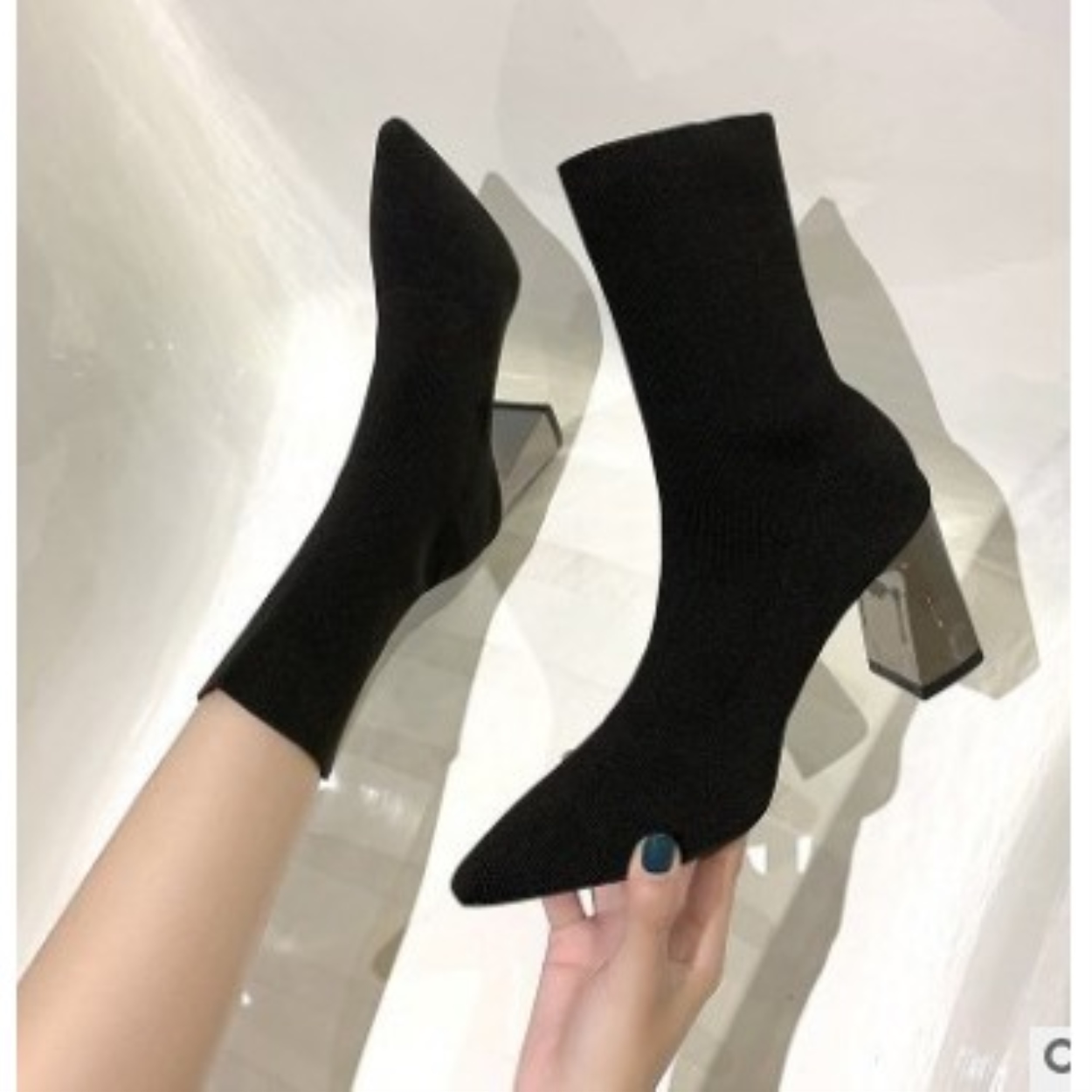 ▫✉◙  Boot nữ cao cổ boot Len Cổ Lửng Gót Trụ Bạc Tráng Gương Cao 7 phân Hàng Quảng Châu