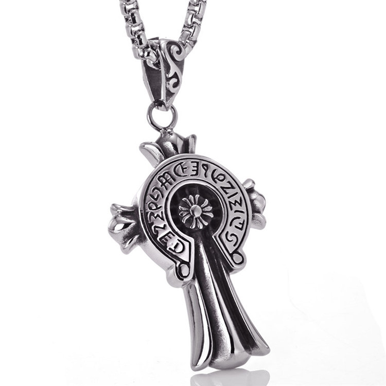 Dây chuyền Chrome Heart thánh giá