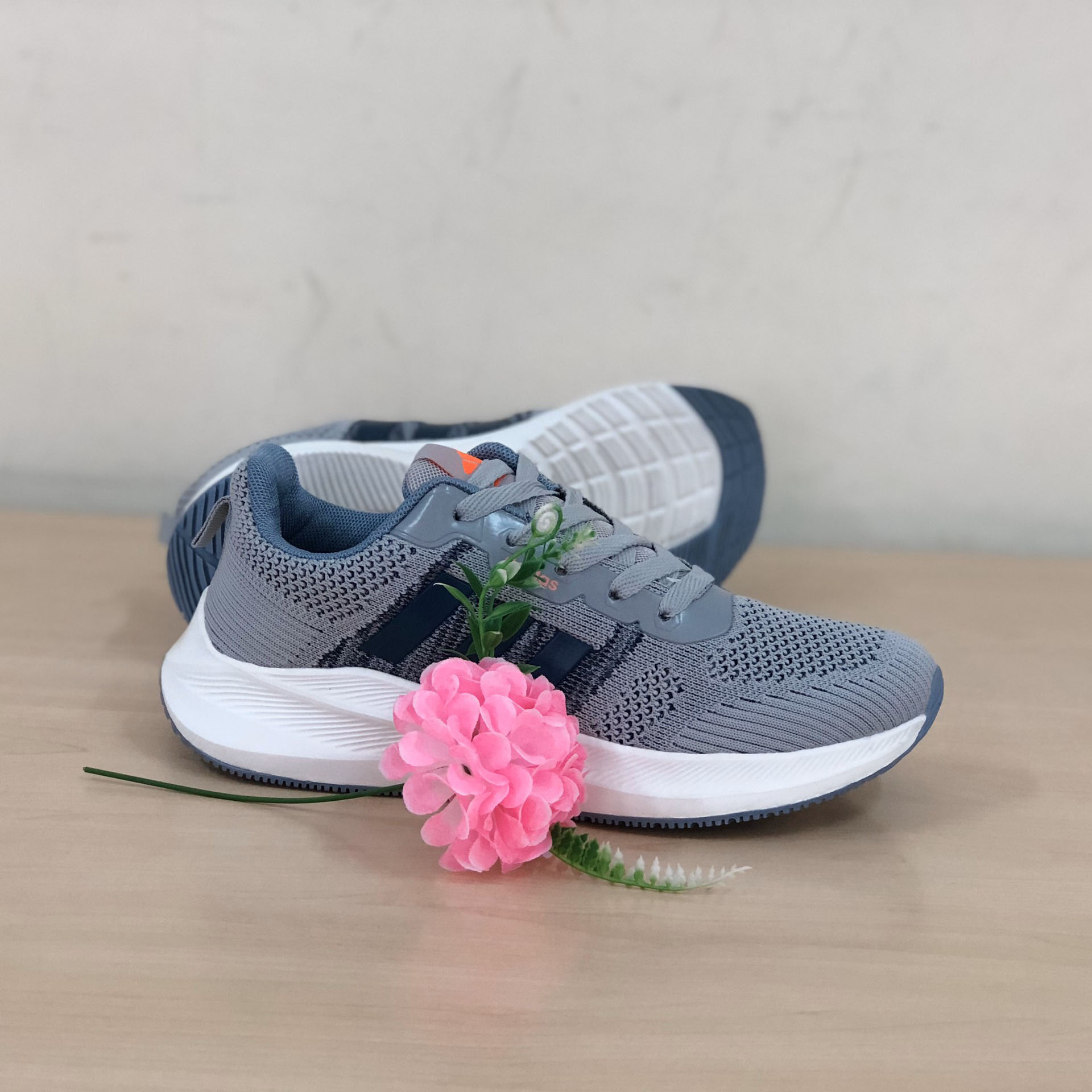 Giày thể thao nam thời trang màu xám, xanh rêu H125
