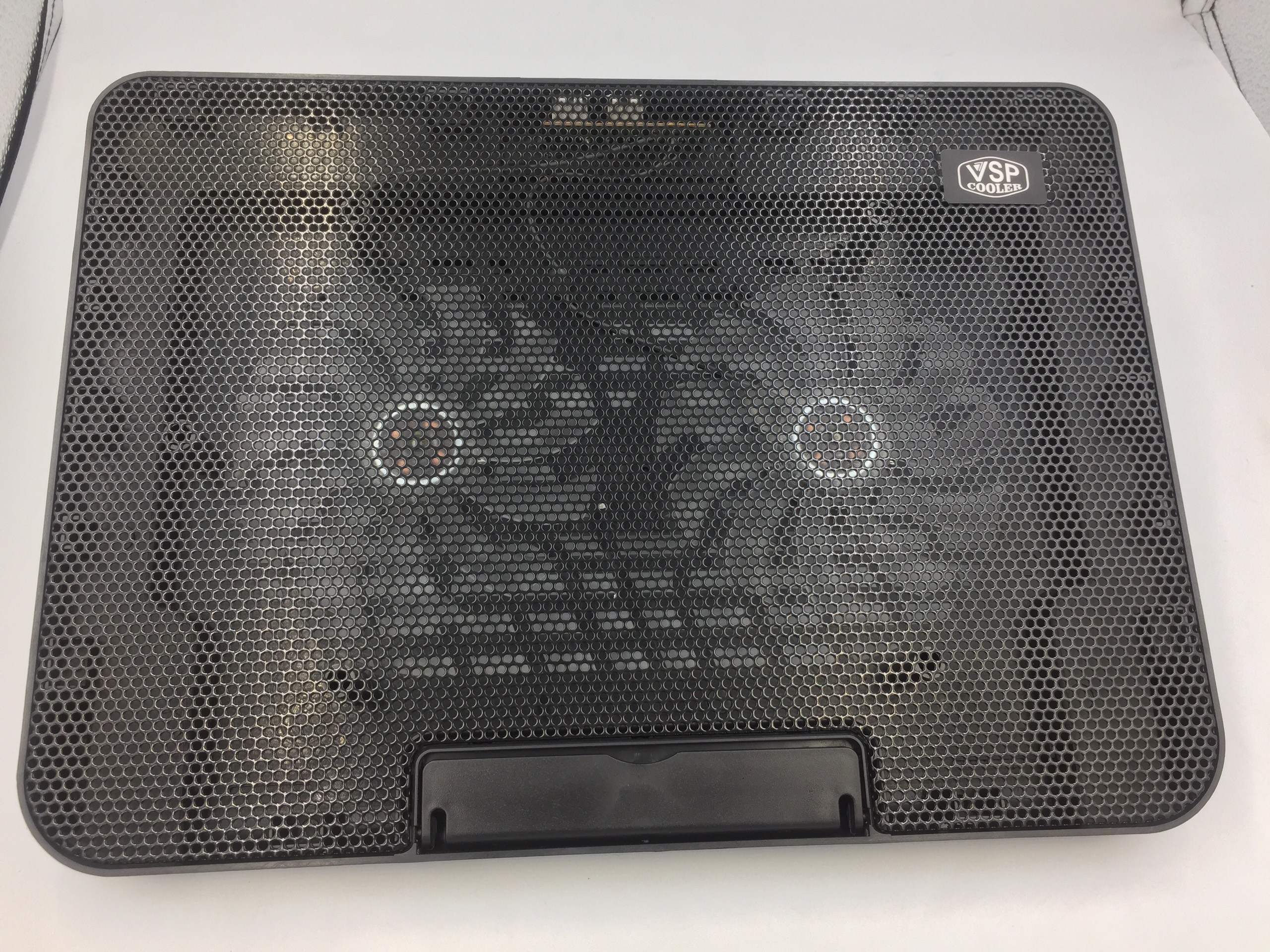 Đế tản nhiệt laptop n99-n20 2 fan lớn làm mát cực tốt ,có đế nâng cực mát cho laptop quạt tản nhiệt