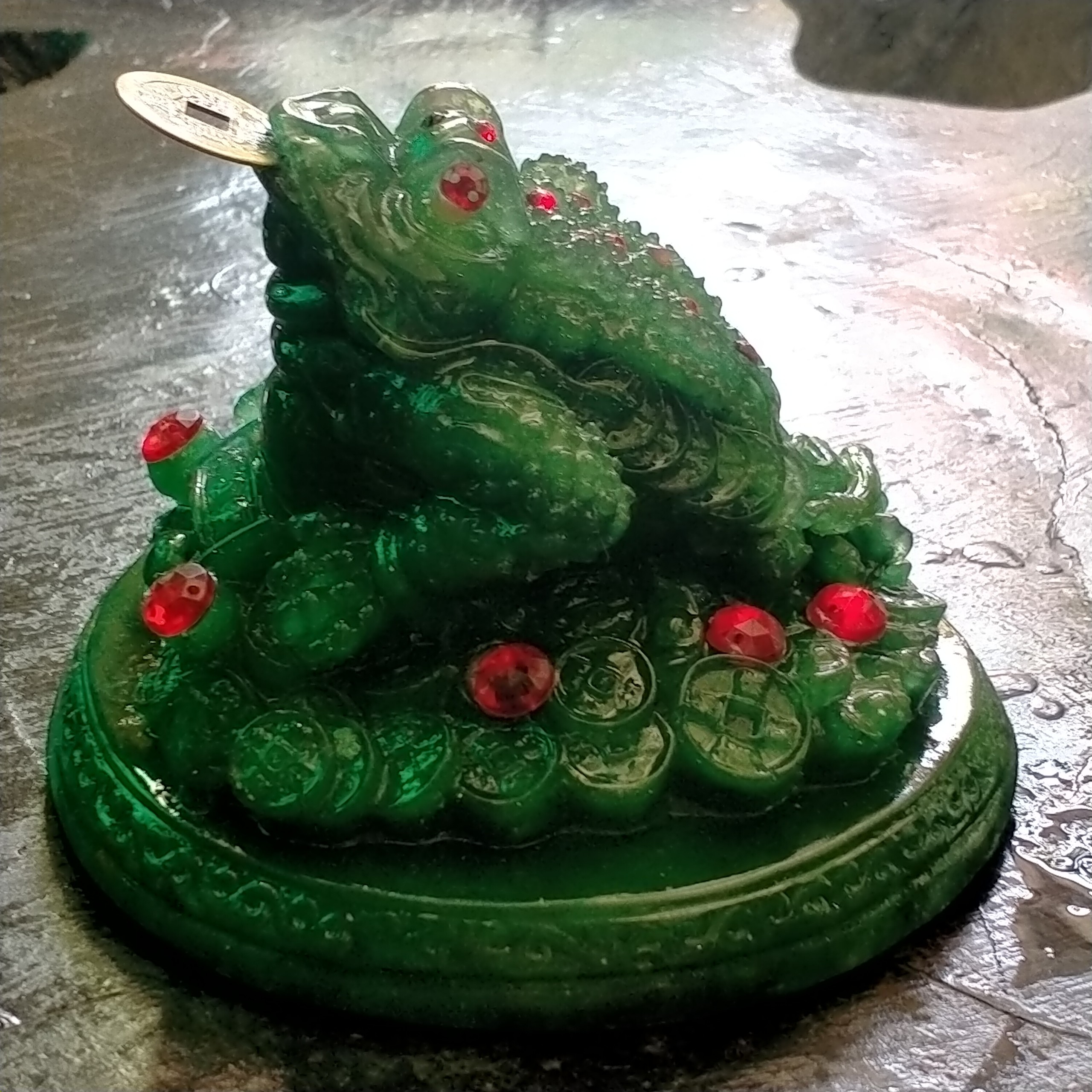 Tượng cóc ngậm tiền SIZE VỪA ( đá xanh ngọc loại 1 ,  MIỄN SHIP )
