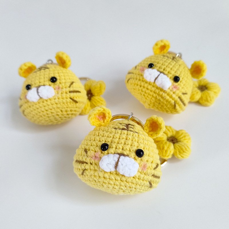 Hổ bằng len handmade siêu cute dùng làm móc khóa hoặc trang trí made by Venie