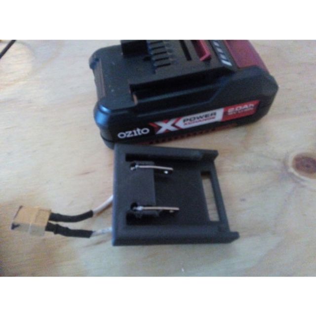 Đế pin Ozito đặc 30%