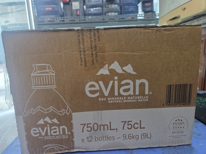 1 carton (including 12 bottles) natural mineral water without gas Elian 750ml French imported bottle