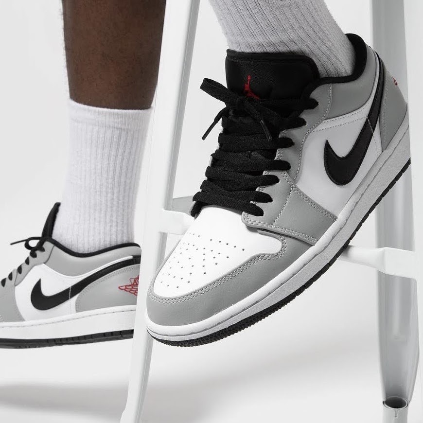 Gìay thể thao giày Jordan 1 xám chỉ đỏ cổ thấp FULL BILL+BOX dành cho nam và nữ thích hợp sử dụng đi học đi chơi giày nhóm