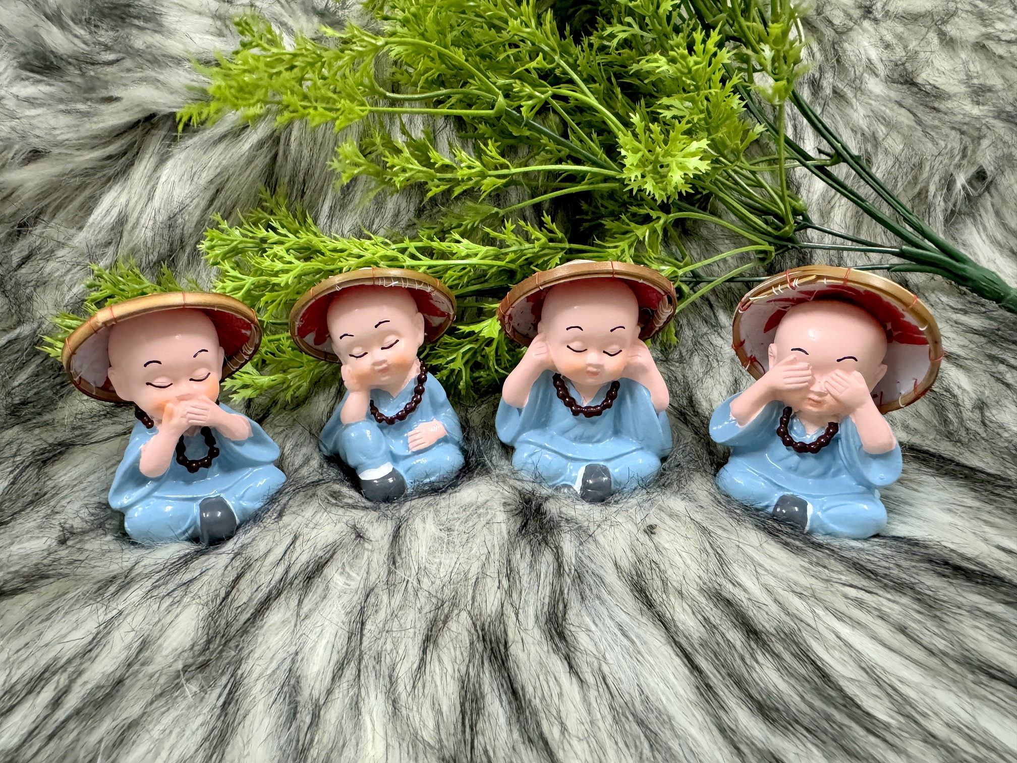 Bộ tượng tứ không đeo tràng hạt đội nón lá phong thuỷ Nhật Bản