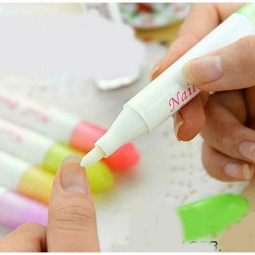 Cây tẩy sơn móng tay
