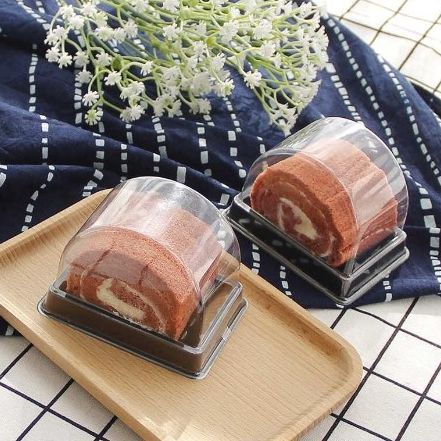 Hộp nhựa đựng bánh cuộn pet b30