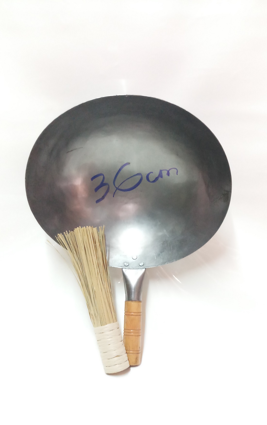 CHẢO THÉP 1 TAY CẦM 36CM CÁN GỖ CHIÊN CƠM,HỦ TIẾU XÀO CAO CẤP HÀNG NHẬP KHẨU CHẤT LƯỢNG CAO,TẶNG KÈM 1 CHỔI TRE CHÀ,RỬA CHẢO.