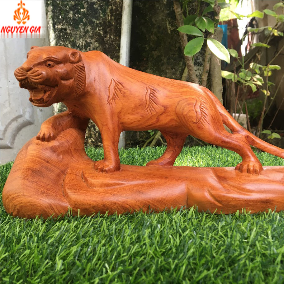 [SỨC MẠNH QUYỀN UY] Tượng hổ phong thủy để bàn bằng gỗ Hương liền khối ngang 30 cm trạm khắc tinh xảo sắc nét giúp trấn trạch hóa hung mang lại may mắn bình an cho gia chủ